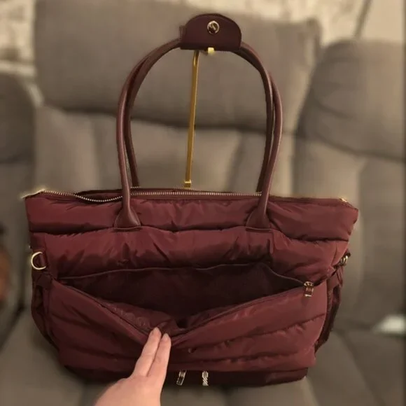 NWOT iPack Puffy Tote Bag – Red – Travel/Work Tote, Laptop + Drink Pocket - Picture 3 of 5